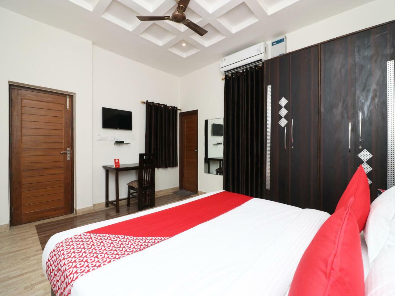 Nest Residency Faridabad Bagian luar foto